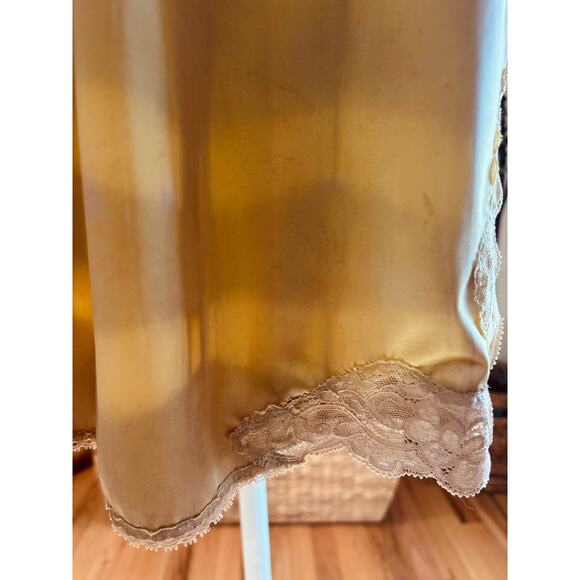 Vintage Shadowline Hand Dyed Nylon Slip Skirt with Small Side Lace Slit - Medium - Picture 4 of 8